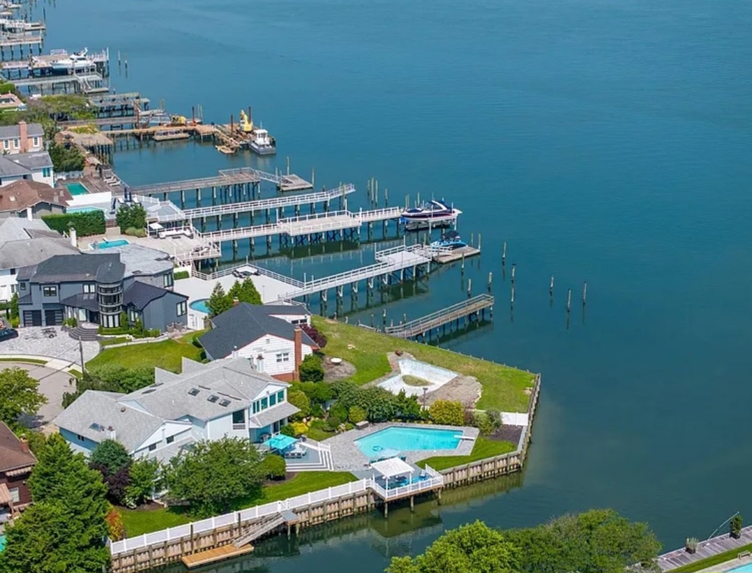 Family Residence, Residential