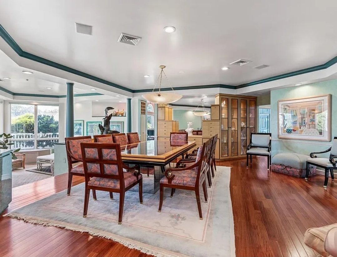 Family Residence, Residential