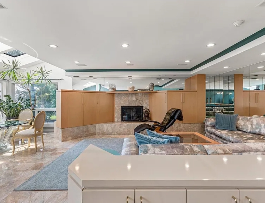 Family Residence, Residential