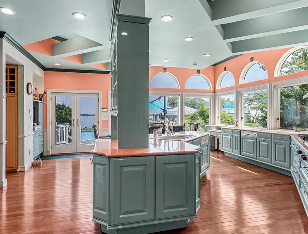 Family Residence, Residential