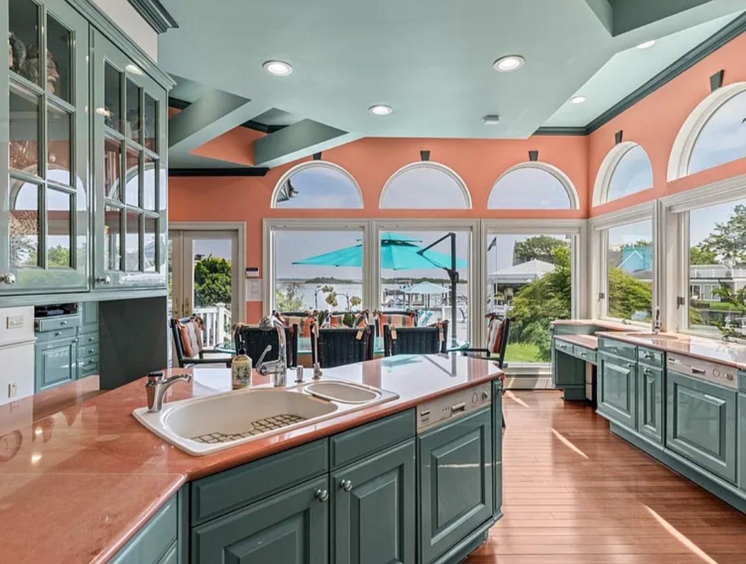 Family Residence, Residential