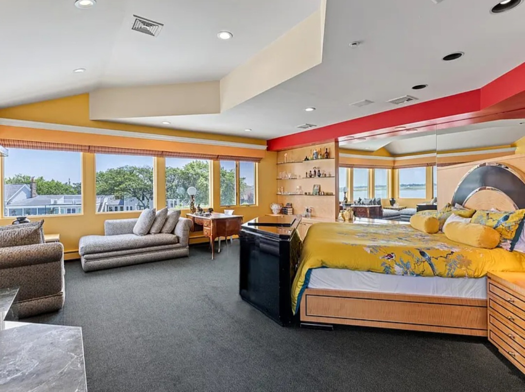 Family Residence, Residential