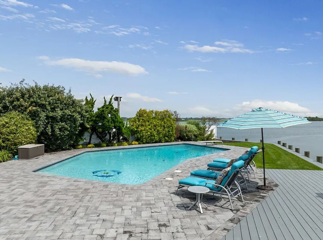 Family Residence, Residential