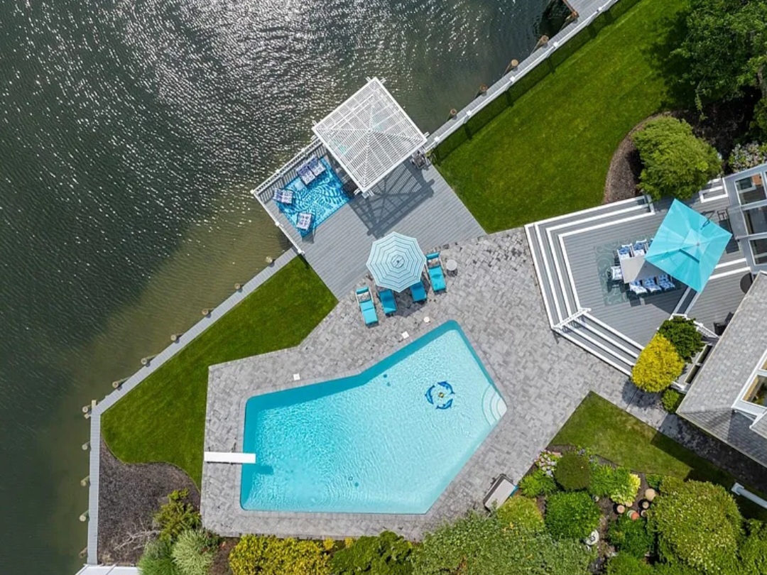 Family Residence, Residential